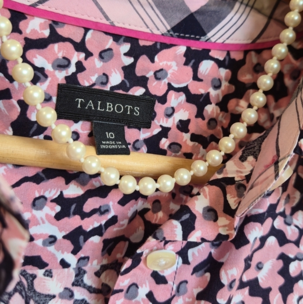 Talbots Modern Classic Button Down Top Size M Pink, White, Dark Blue